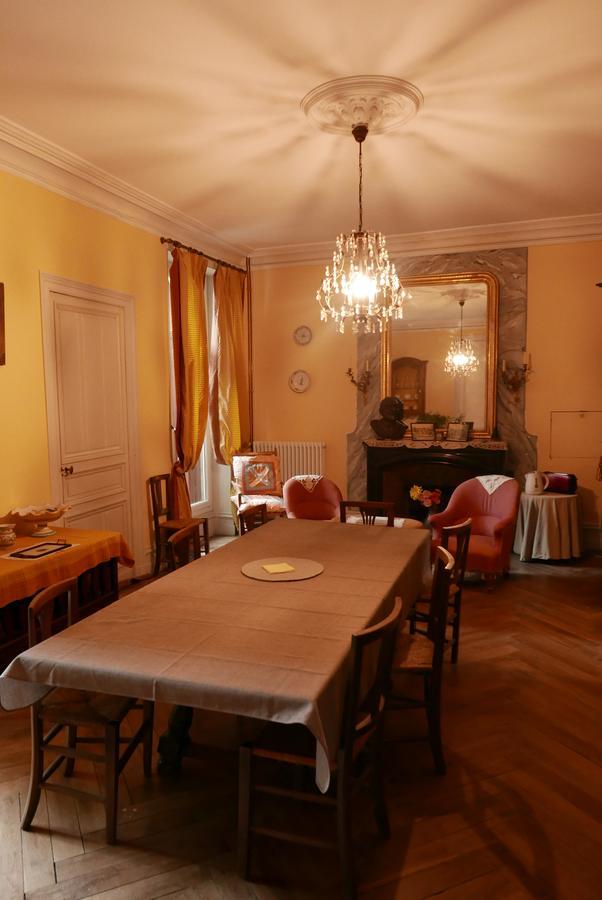 La Cure Du Maine Charles Bed & Breakfast Birac  Екстериор снимка